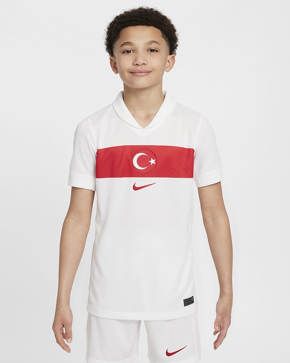 Turkei 2024 25 Stadium Home Nike Replica FuBballtrikot mit Dri FIT Technologie fur altere Kinder. Nike DE